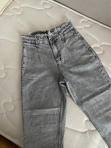 38 Beden Jean pantolon püsküllü
