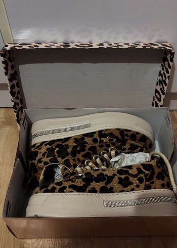 Leopar Desenli Spor Ayakkabı - Görsel 6