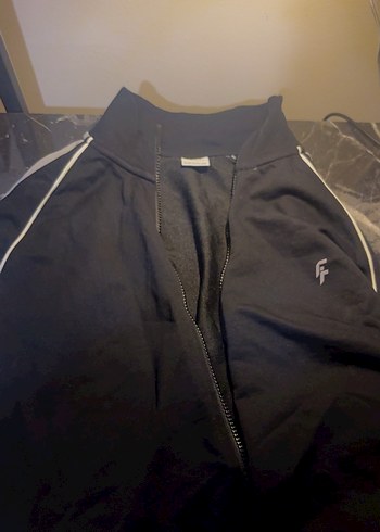 Fermuarlı Siyah Polar - Görsel 3