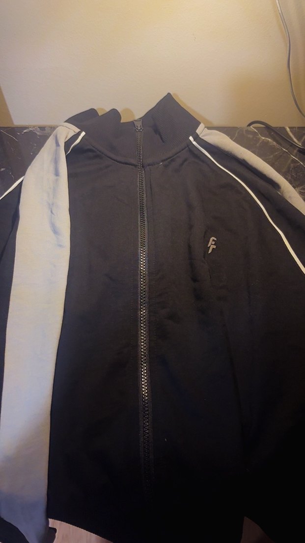 Fermuarlı Siyah Polar - Görsel 2