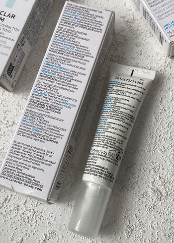 La Roche Posay La Roche-Posey Effeclar Duo+M Yağlı Ciltler Bakım Kremi 15 ML