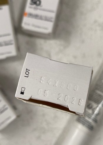 La Roche-Posey Anthelios Age Correct Güneş Kremi 15 ML - Görsel 5