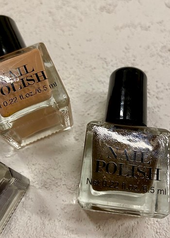 H&M Yılbaşı Koleksiyonu Mini Oje Seti (3 ADET) - Görsel 3