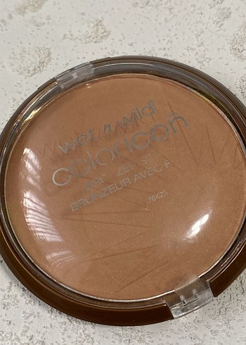 Beden Renk Wet n Wild Color Icon Bronzing Powder Shimmery Effect Bronzer