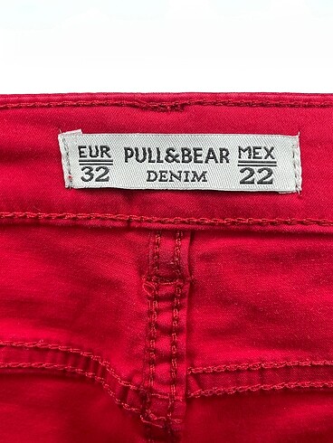 32 Beden kırmızı Renk Pull and Bear Jean / Kot %70 İndirimli.