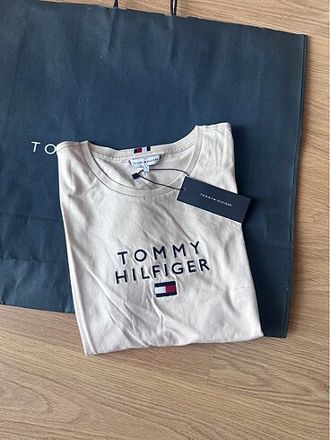 Tommy Hilfiger kadın t-shirt
