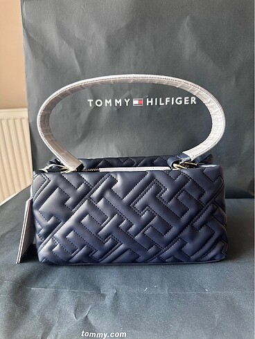  Beden Tommy Hilfiger kadın çanta