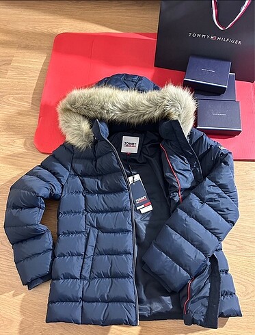 Tommy Hilfiger kadın kaz tüyü mont