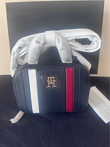 Tommy Hilfiger kadın çanta