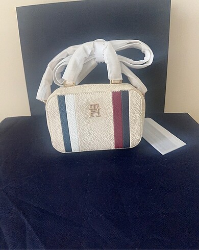 Tommy Hilfiger kadın askılı çanta