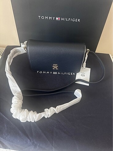 Tommy Hilfiger Tommy Hilfiger kadın askılı çanta