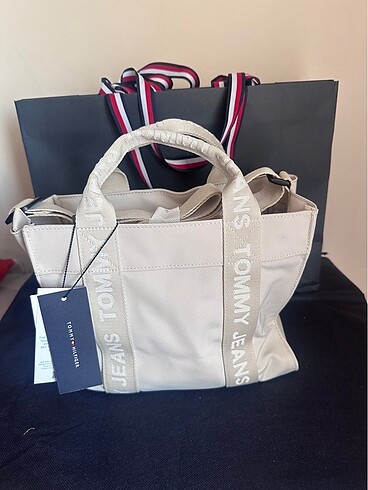 Tommy Hilfiger Tommy Hilfiger kadın askılı çanta