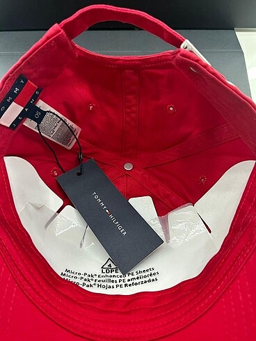 Beden kırmızı Renk Tommy Hilfiger erkek şapka