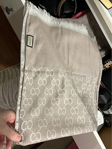 Gucci şal