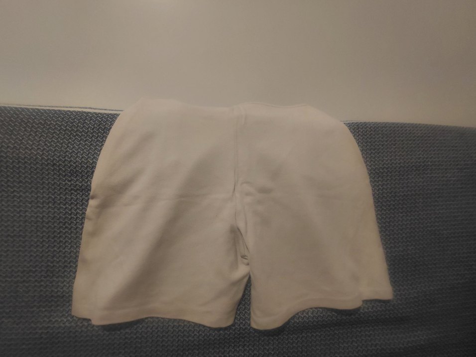 Düğmeli Beyaz Mini Hamile Şortu - Görsel 2