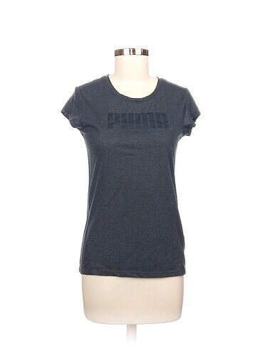 Puma T-shirt %70 İndirimli.