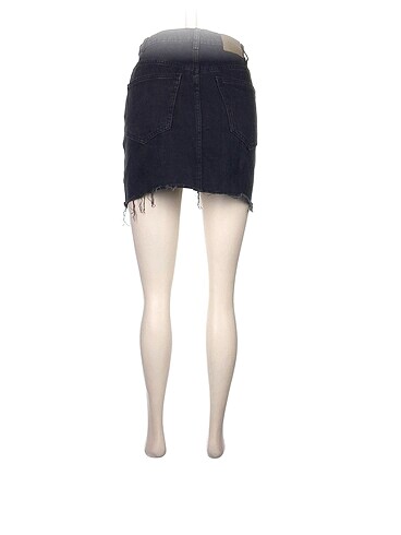 s Beden Pull and Bear Mini Etek %70 İndirimli.
