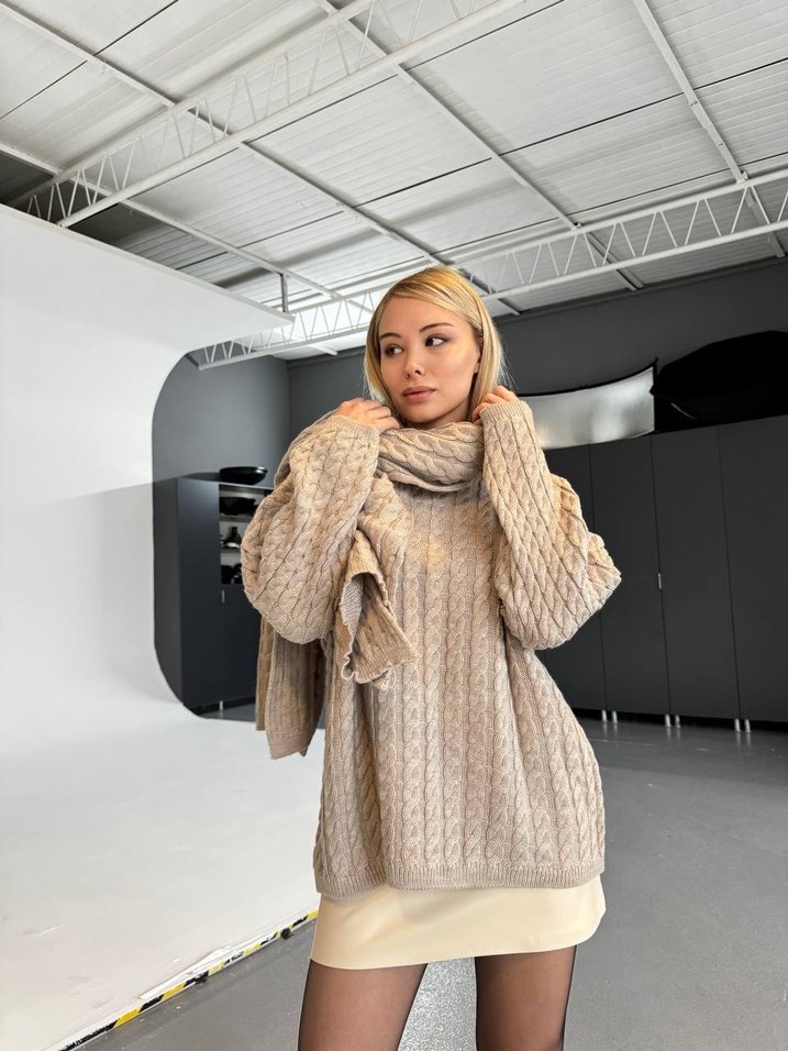Koyu Bej Atkılı Örgü Kadın Kazak - Görsel 2