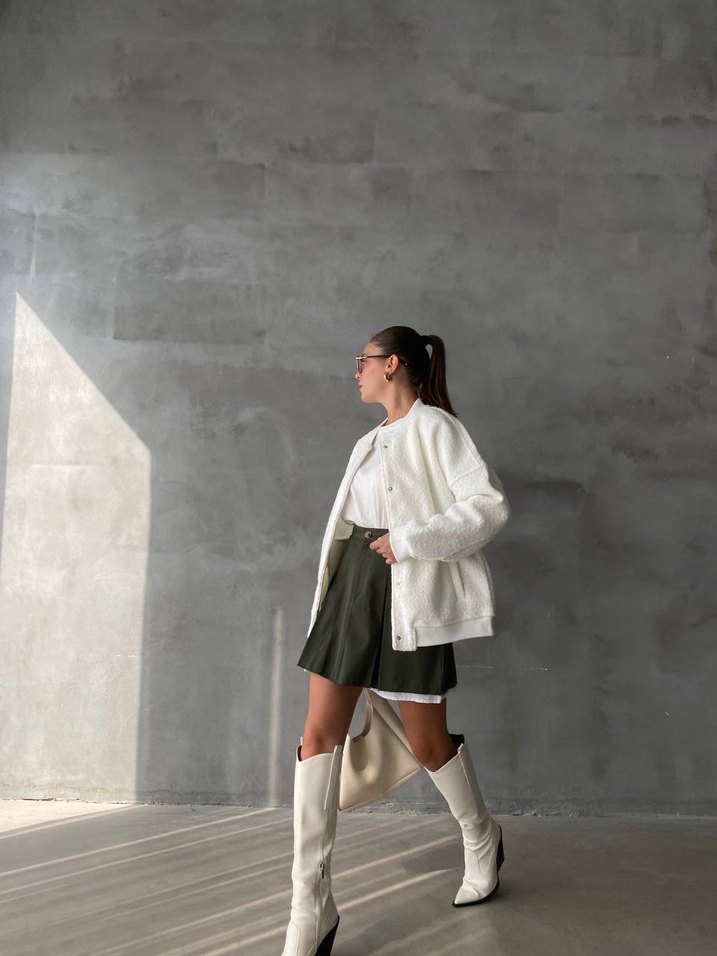 Düğmeli Beyaz Rahat Kadın Ceket - Görsel 4