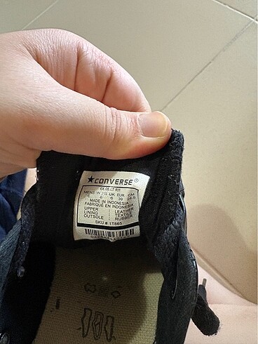 39 Beden siyah Renk Converse deri ayakkabı