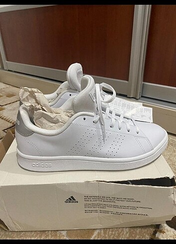 Adidas orijinal etiketli beyaz sneaker 39 numara