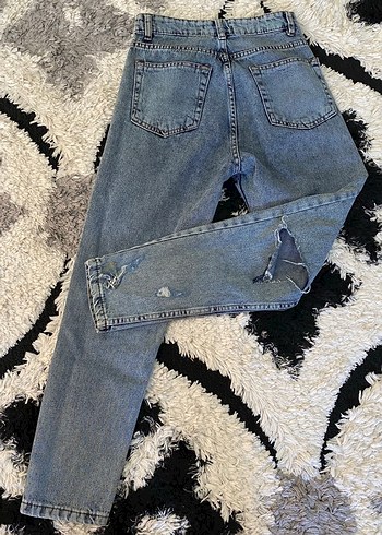 Kadın Gri Bol Kesim Yırtık Denim Pantolon - Görsel 2