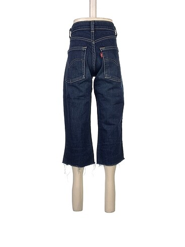 34 Beden Levis Bermuda / Kapri %70 İndirimli.