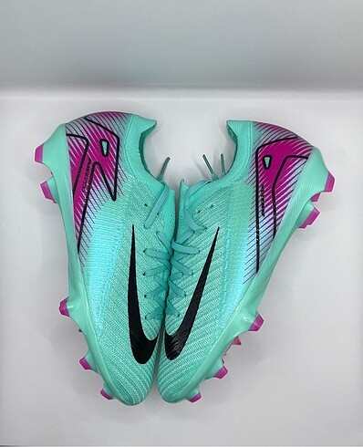 Nike Air Zoom Mercurial Vapor 16