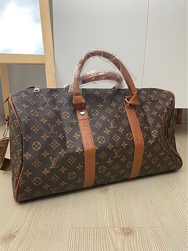 Louis Vuitton Valiz