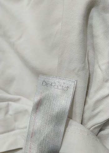 Beyaz Baskılı Kadın Tişört - Görsel 3