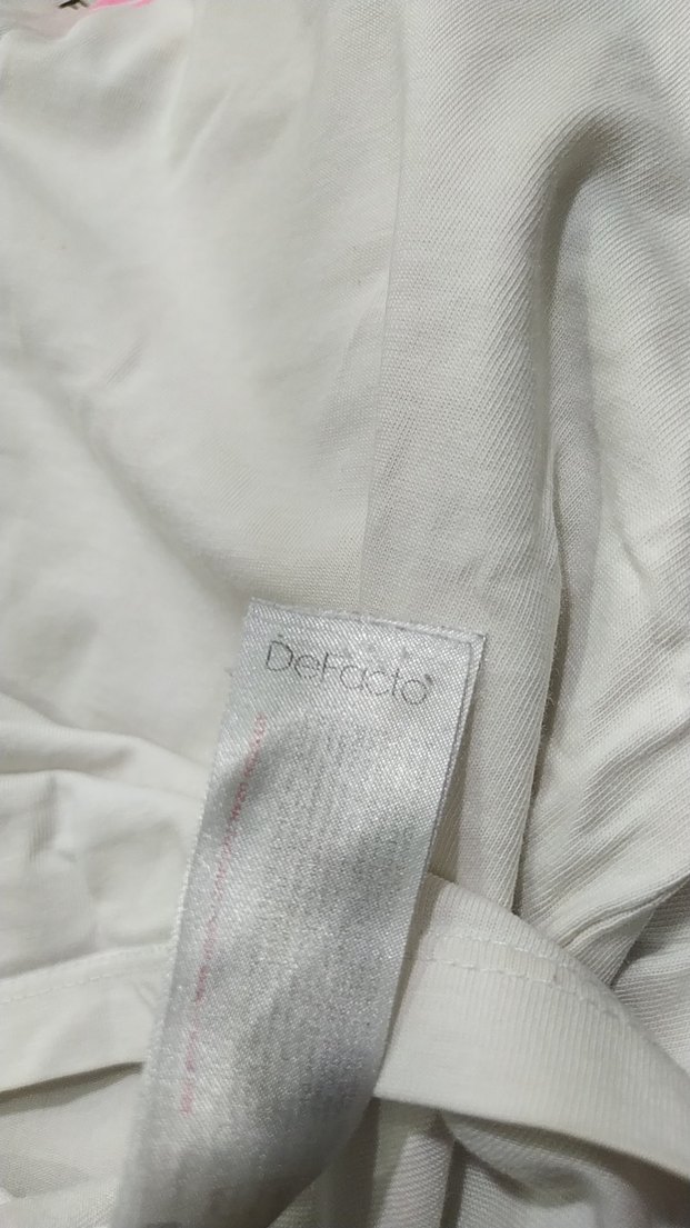 Beyaz Baskılı Kadın Tişört - Görsel 3