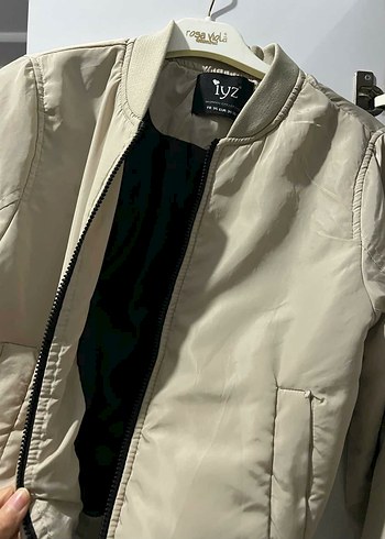 Bej Fermuarlı Kadın Bomber Ceket - Görsel 3