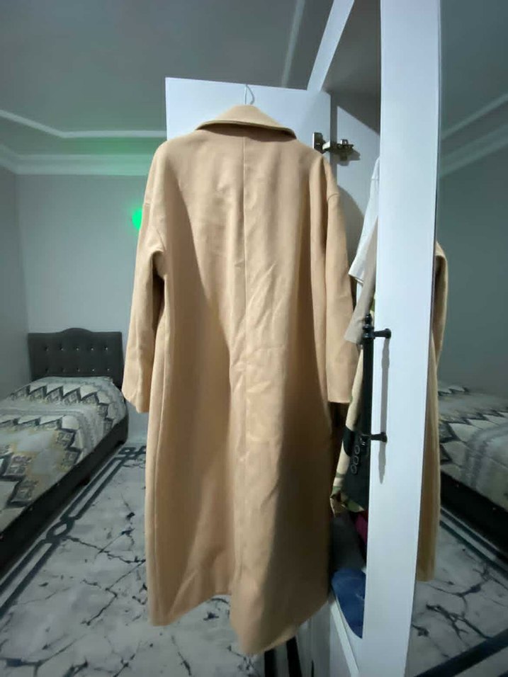 Düğmeli Bej Kadın Uzun Kaban - Görsel 3