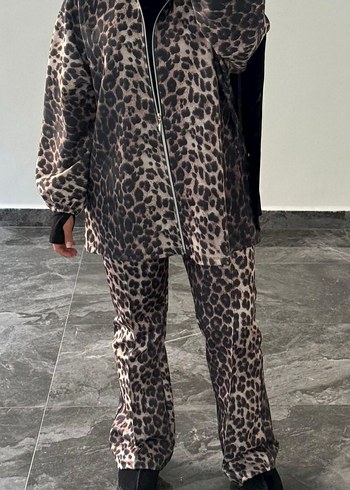 Kahverengi Leopar Desenli Kadın Takım