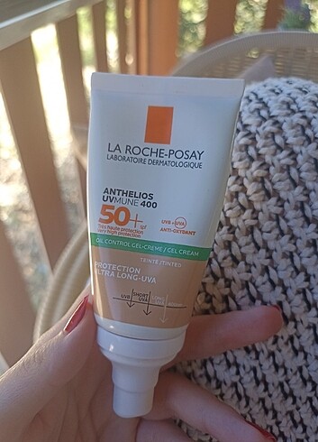 La roche posay anthelios uvmune 400 50+ oil control gel (renkli)