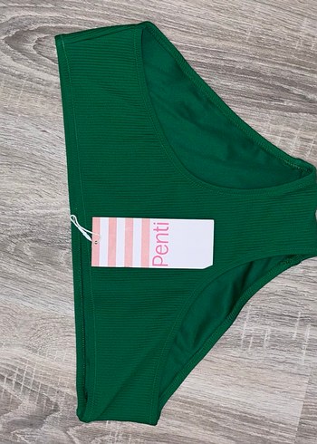 Kadın Yeşil Atletik Bikini Üstü - Görsel 2