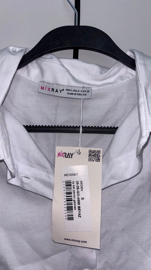 Düğmeli Kısa Kollu Beyaz Keten Gömlek - Görsel 2