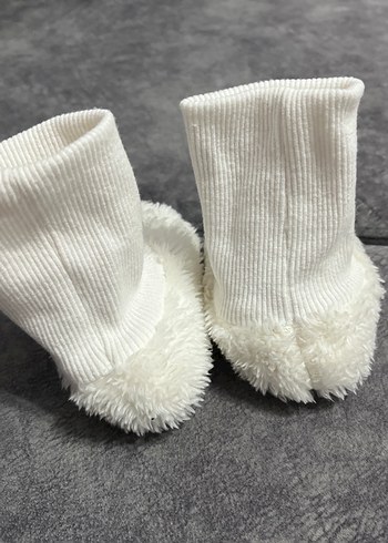 Kız Çocuk Beyaz Kürklü Nakışlı Ev Terliği - Görsel 4