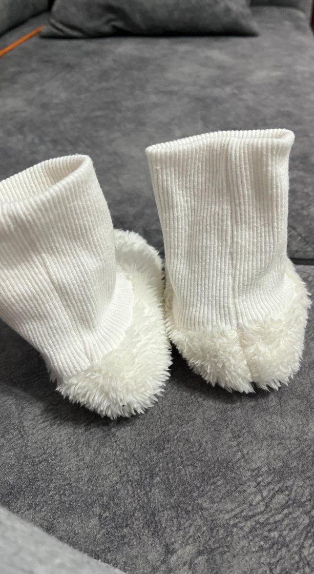 Kız Çocuk Beyaz Kürklü Nakışlı Ev Terliği - Görsel 4