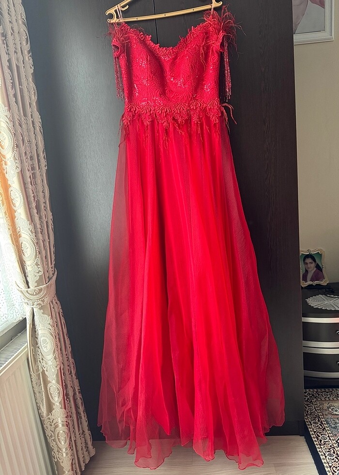 Kırmızı abiye - Görsel 2