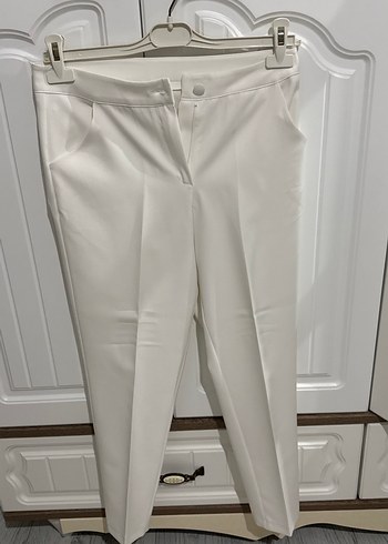 Beyaz Pilili Kadın Kumaş Pantolon - Görsel 3