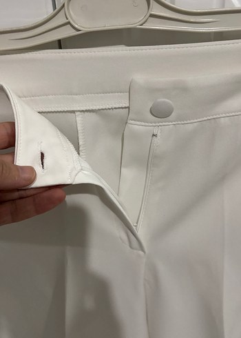 Beyaz Pilili Kadın Kumaş Pantolon - Görsel 4