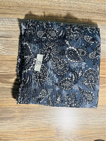 Freshscarfs şal