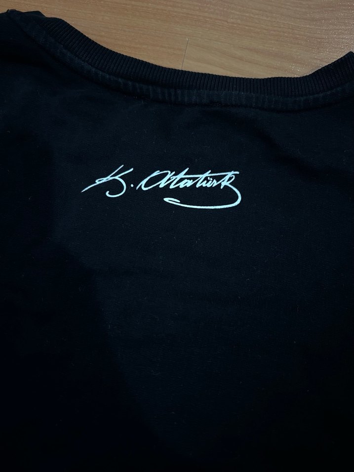 Kadın Siyah Atatürk Baskılı Sweatshirt - Görsel 4