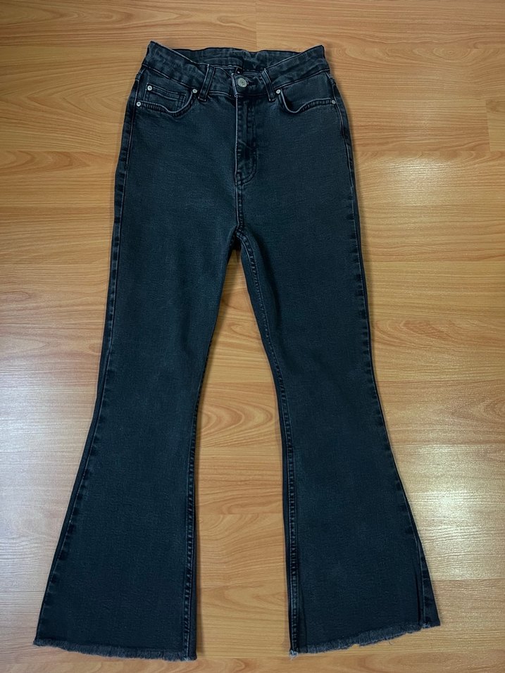 Kadın Füme Renk Kesik Paça Denim Pantolon - Görsel 2