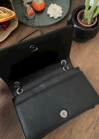 Zincir Detaylı Siyah Deri Kadın Çanta - Görsel 3