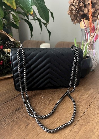 Zincir Detaylı Siyah Deri Kadın Çanta - Görsel 2