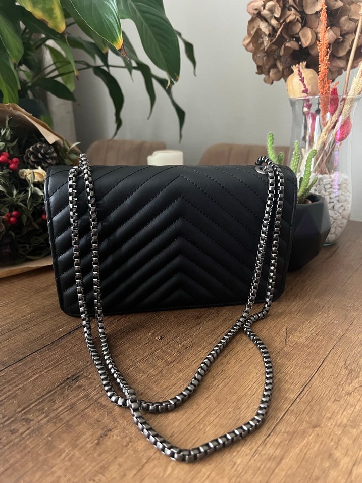 Zincir Detaylı Siyah Deri Kadın Çanta - Görsel 2