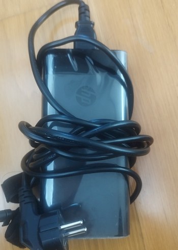 Hp 230w şarj adaptörü ve dock station. - Görsel 2