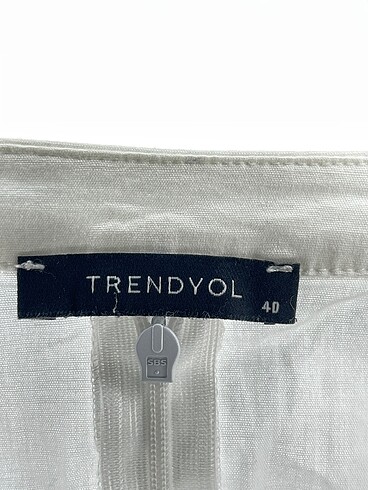 40 Beden beyaz Renk Trendyol & Milla Kısa Elbise %70 İndirimli.